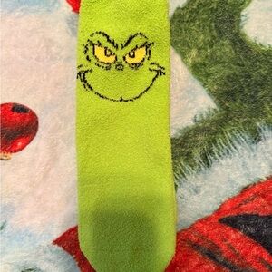 Dr. Seuss The Grinch Fuzzy Socks – Holiday Green Cozy Pair